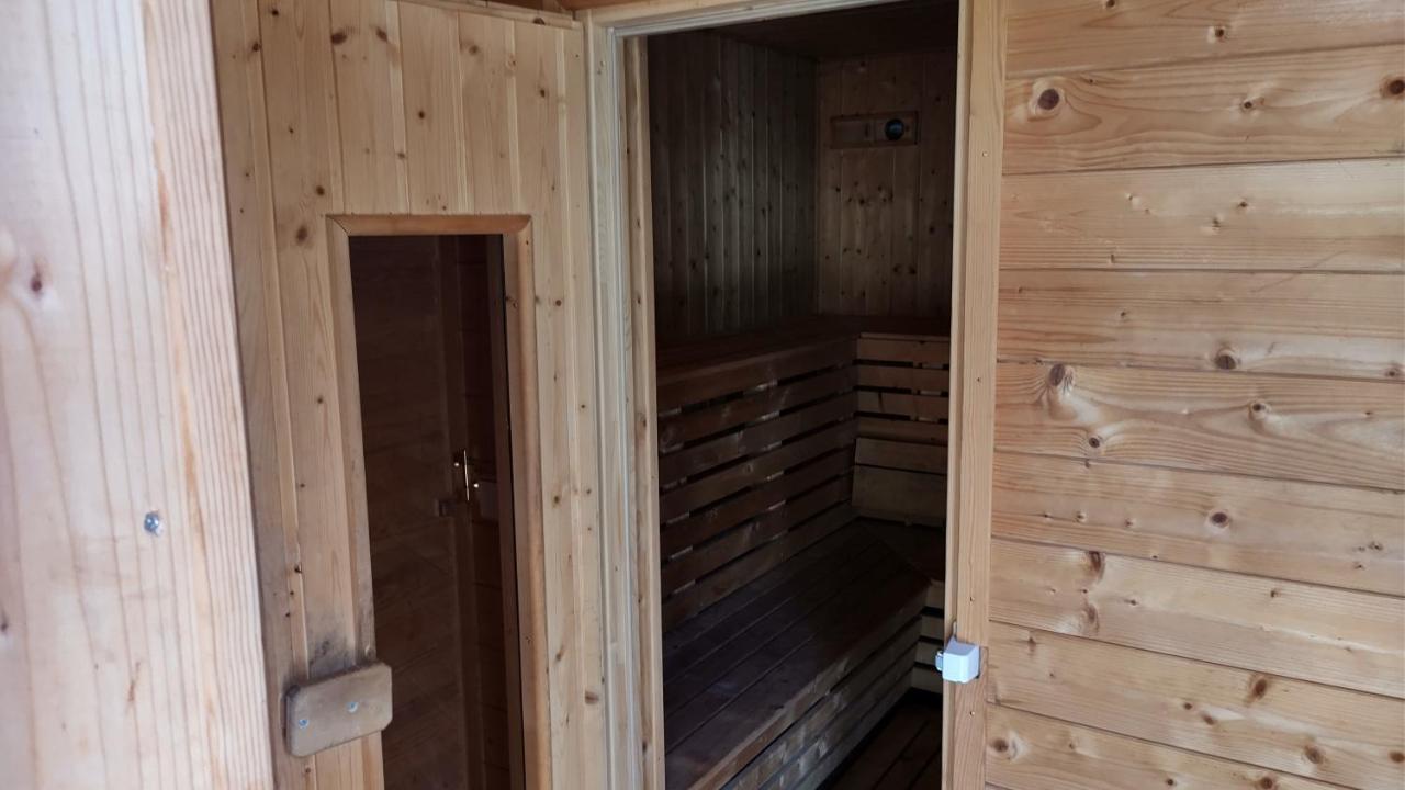 Ferienwohnung In Peetzig Am See آنغرمونده المظهر الخارجي الصورة